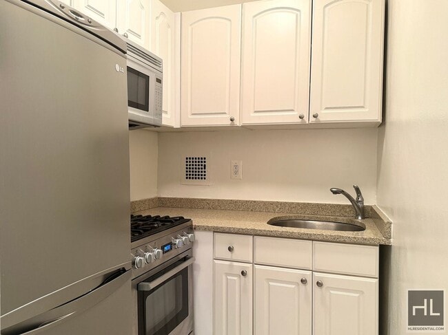 Foto del edificio - EAST 36 STREET