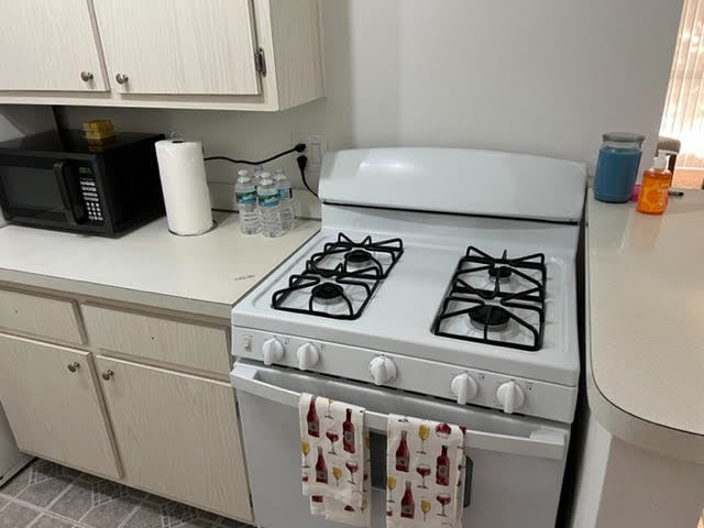 Photo - 1700 SW 16th Ct Apartment