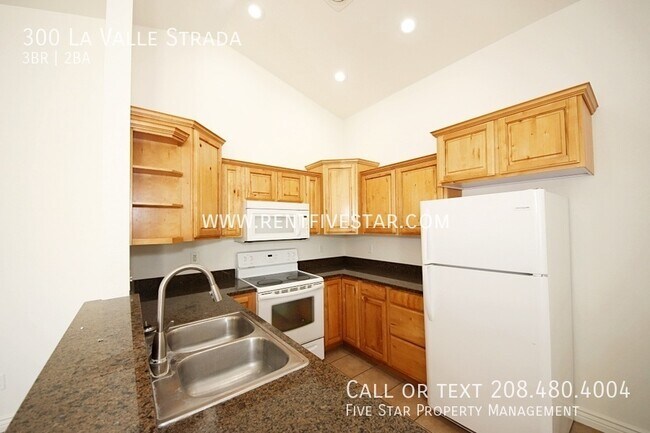 Foto del edificio - 300 La Valle Strada Ln