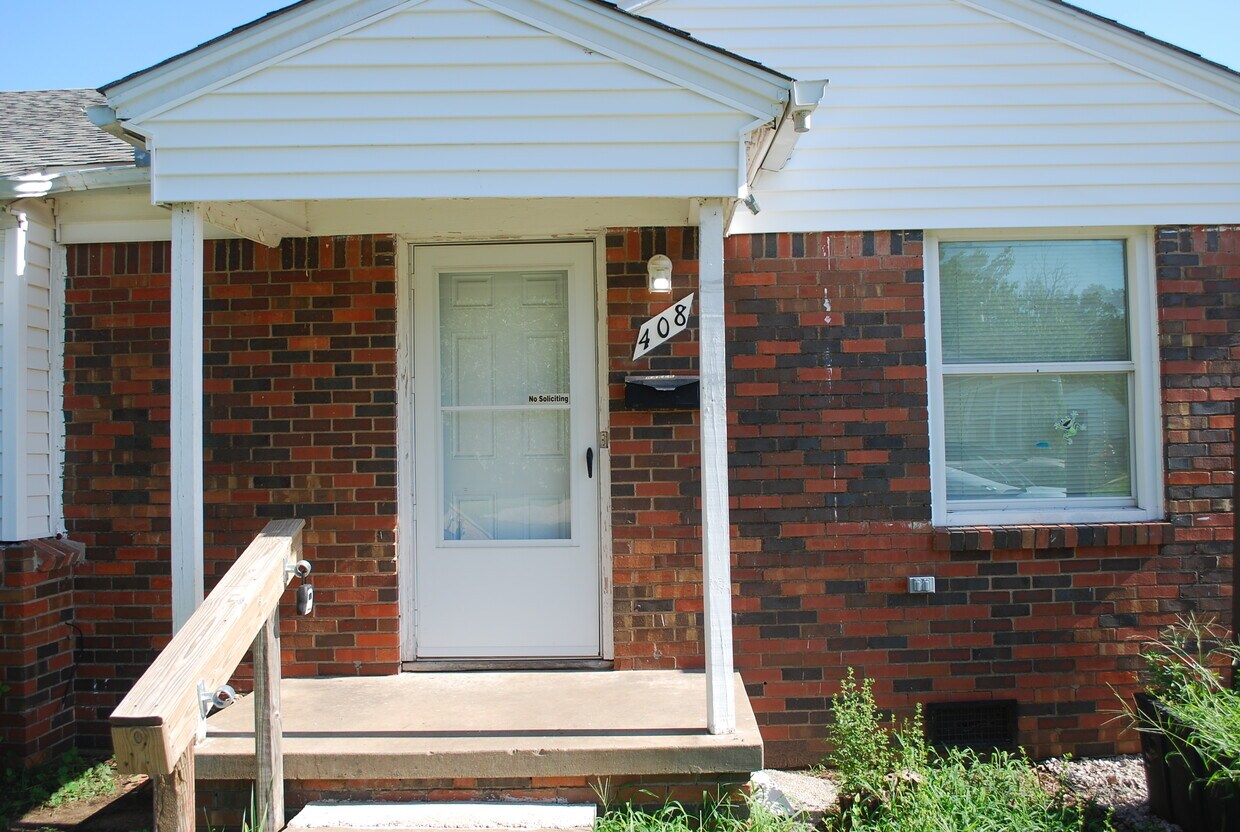 Building Photo - 408 Babb Dr