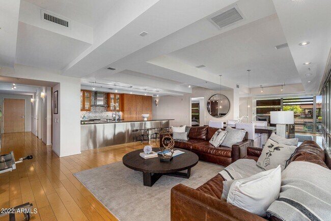 Building Photo - 7141 E Rancho Vista Dr