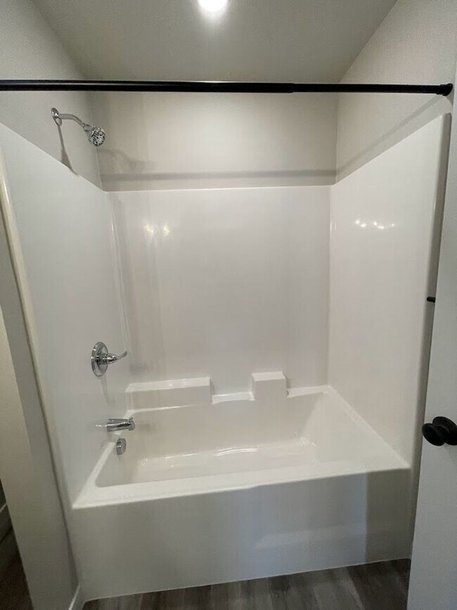 Foto del edificio - Newly Built 1 Bed, 1 Bath House with AC!