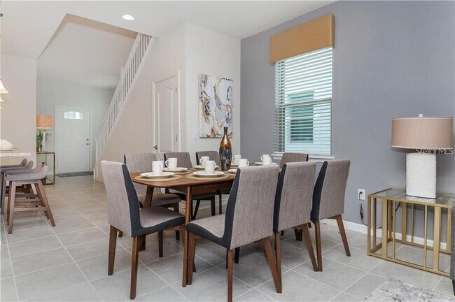 Foto del edificio - 8923 Zurich Ln