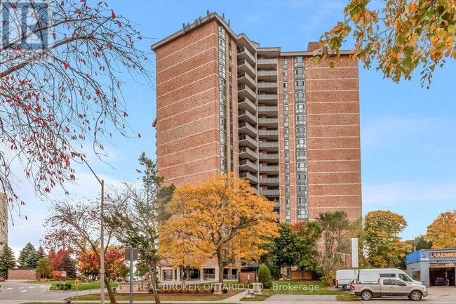 Building Photo - 5250-5250 Lakeshore Rd.