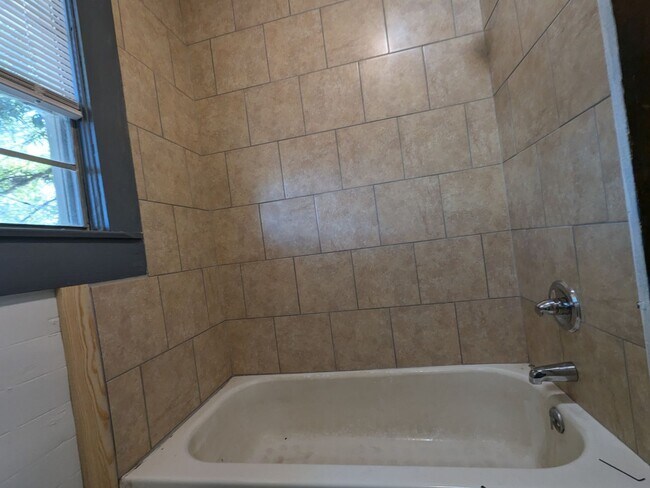 Foto del edificio - Home for rent -Available Now!
