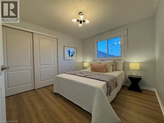 Building Photo - 579 Windjammer Way