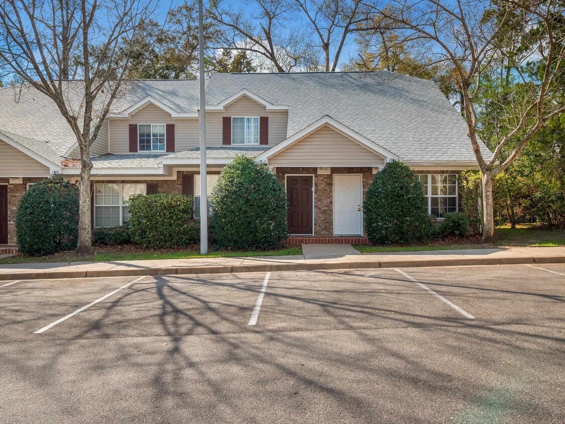 2738 W Tharpe St Unit 1303, Tallahassee, FL 32303 Condo for Rent in