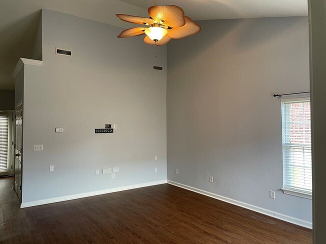 Building Photo - 221 Hibiscus Way