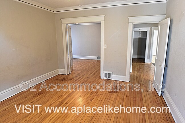 Building Photo - 3809 Washington St