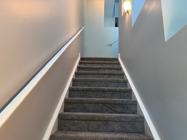 Building Photo - 2305 Echelon Cir