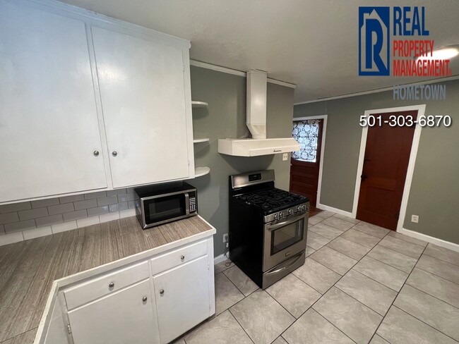 Building Photo - 4424 East Dr