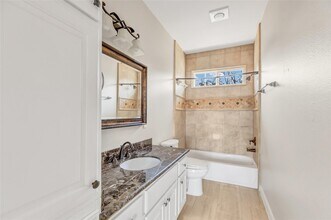 Building Photo - 135 Low Country Ln