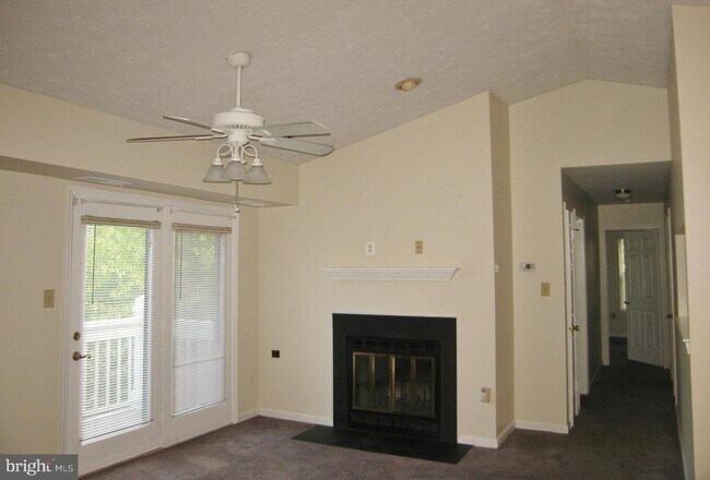 Building Photo - 5704 Shadwell Ct