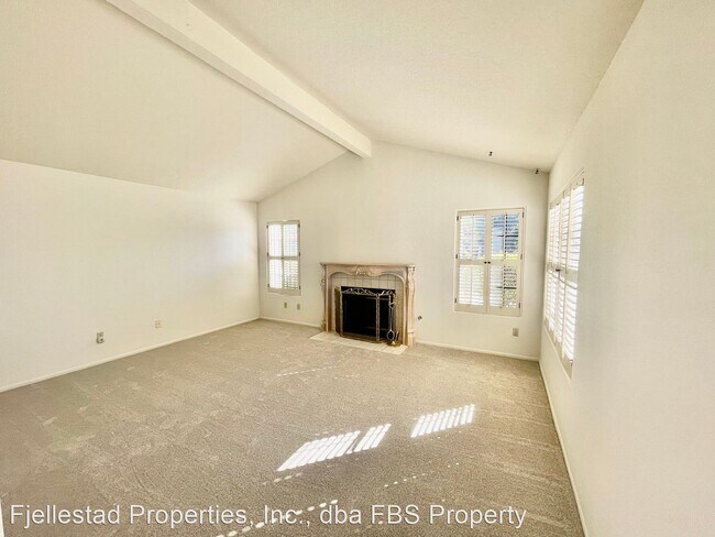 Building Photo - 4 br, 2.5 bath House - 11864 Calle Parral