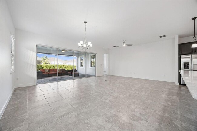 Foto del edificio - 5013 E Fountainwood Dr