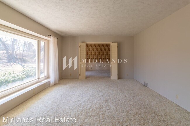Building Photo - 5 br, 3 bath House - 810 Skyline Drive