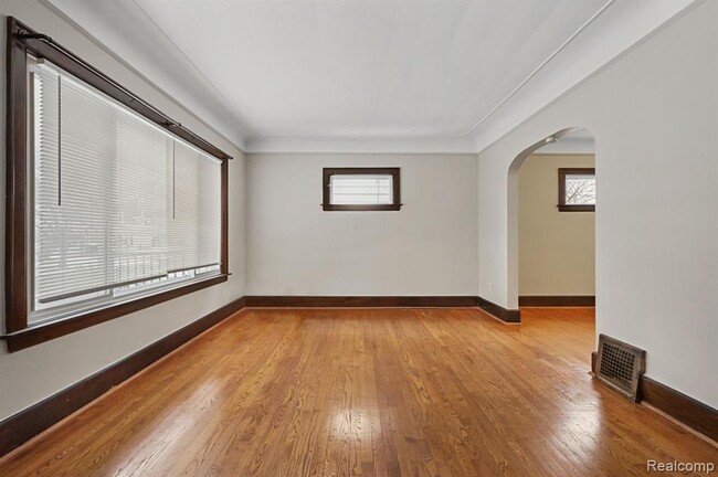 Building Photo - 151 N Genesee Ave