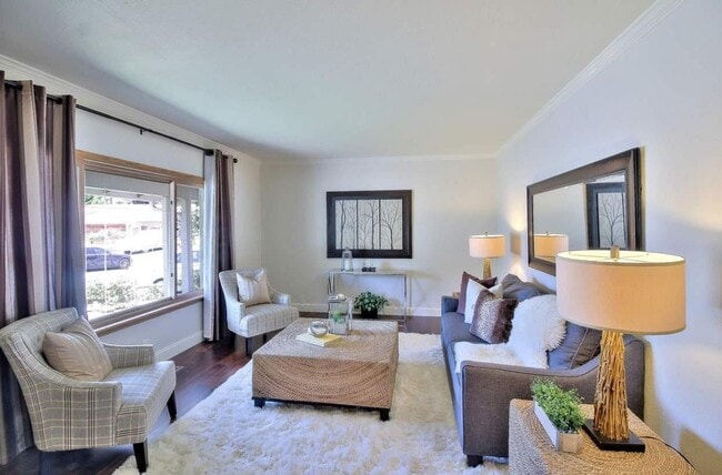 Building Photo - 4854 Humber Pl