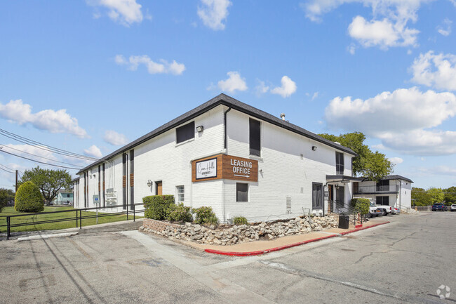 Building Photo - Casa Hills at 290