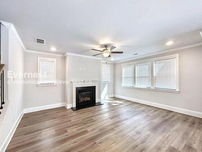 Foto del edificio - 331 Caledonia Ct