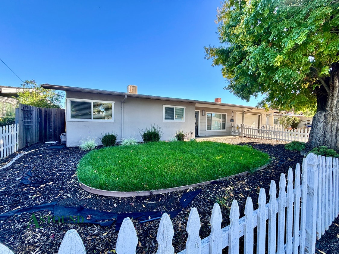 Foto principal - 2742 Broadmoor Ave