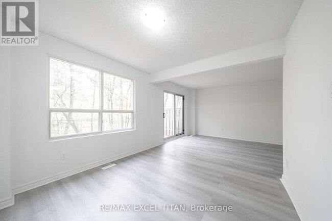 Building Photo - 1285 White Oaks Blvd
