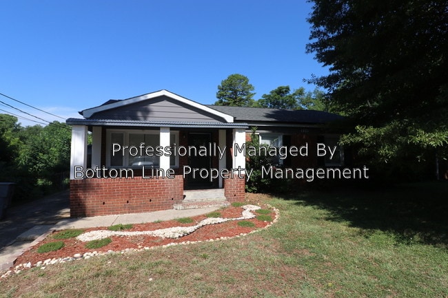Building Photo - 1335 Orvis St