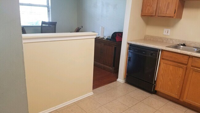 Foto del edificio - 2869 Meadow Ln