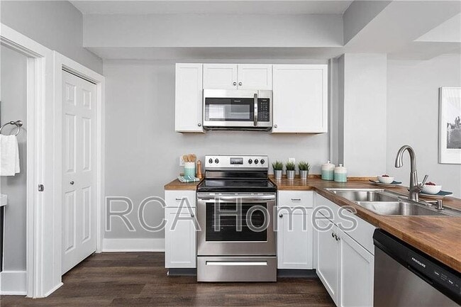 Photo - 1024 Orange St House