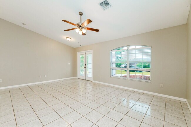 Foto del edificio - 1531 SE 42nd Terrace
