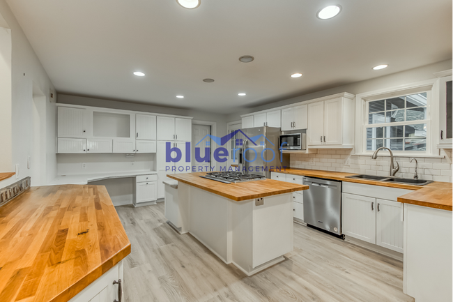 Foto del edificio - 1353 11th St