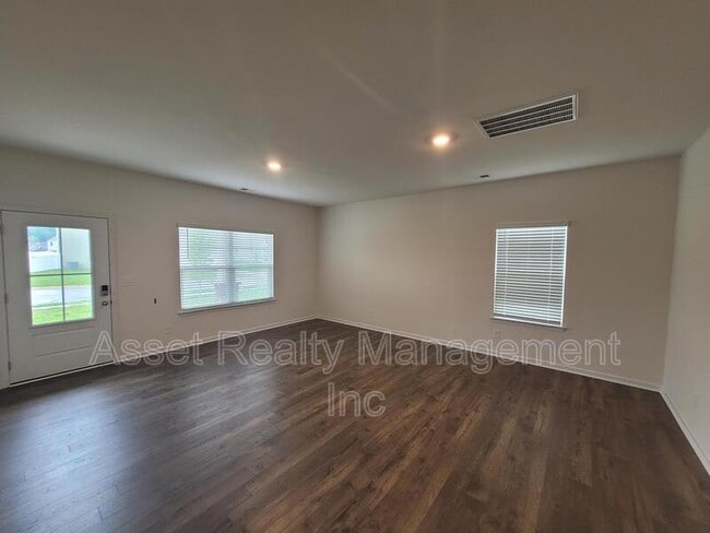 Foto del edificio - 4714 Willow Bluff Cir