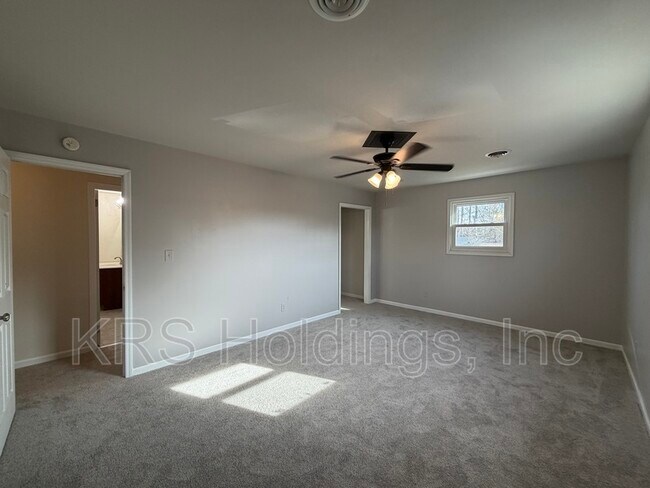 Foto del edificio - 300 Hampton Roads Ave