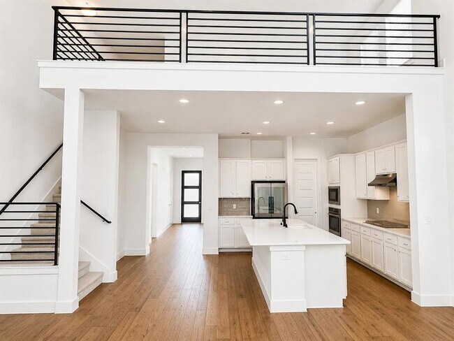 Building Photo - 712 Pinnacle View Dr