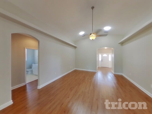 Building Photo - 9208 64th Ct E