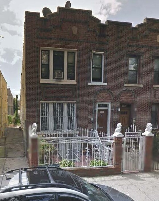 Primary Photo - 208 E 95th St