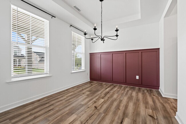 Building Photo - Beautiful 4 Bedroom, 3 Bathroom Home with ...
