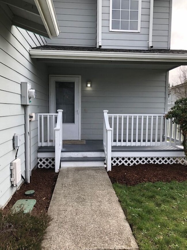 Foto del edificio - 15308-15310 Berry Valley Rd SE