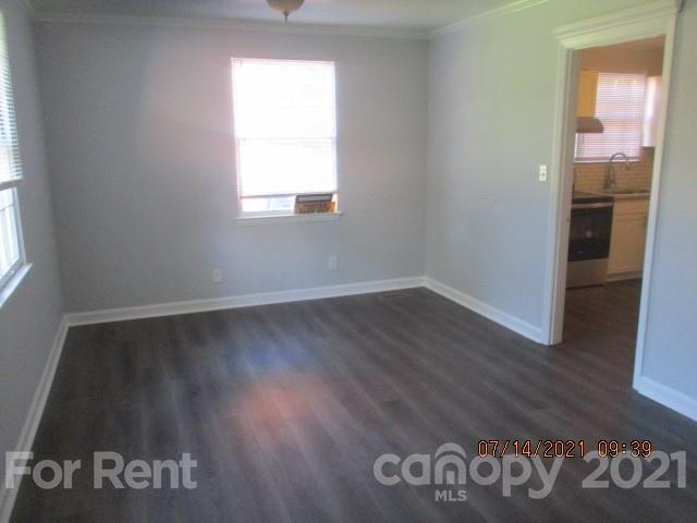 Building Photo - 2127 Finchley Dr