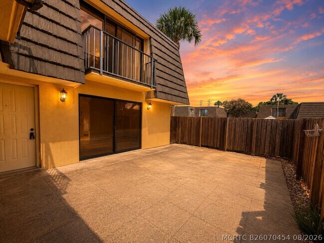 Building Photo - 1603 16th Way