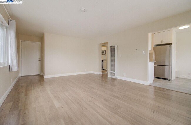 Building Photo - 308 Albion Ave