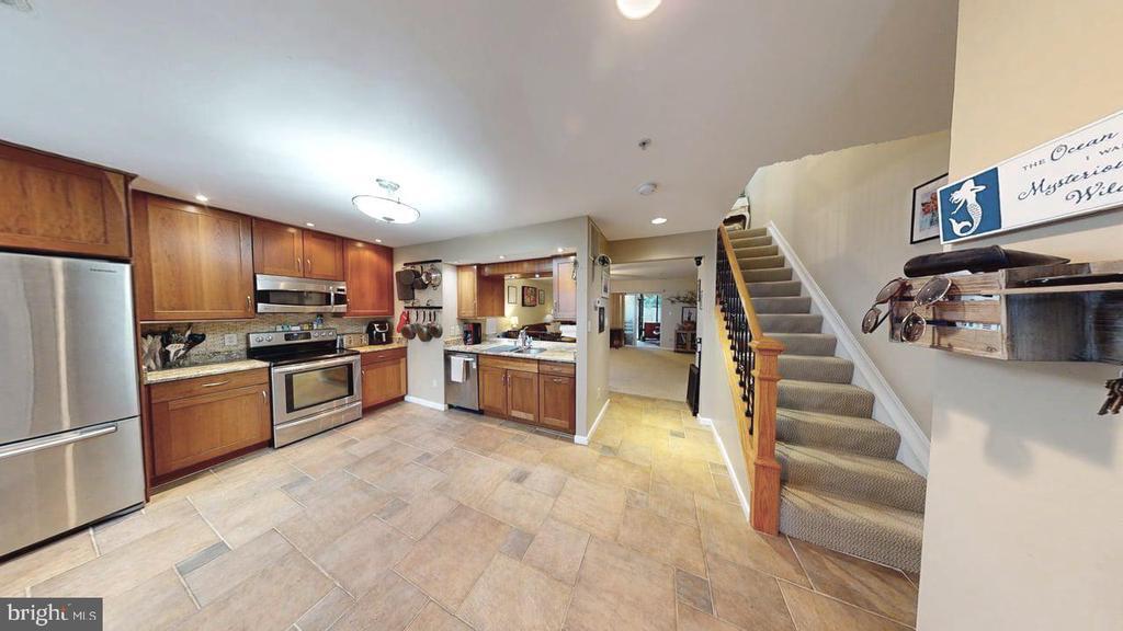 Primary Photo - 54 Queen Caroline Ct