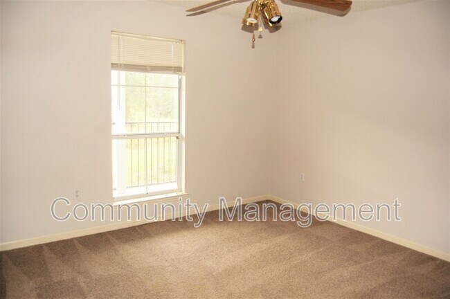 Foto del edificio - 2639 Nannette Dr