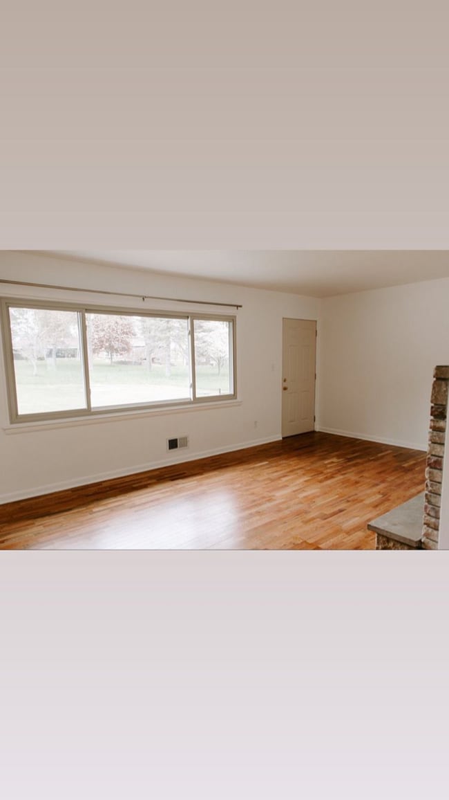 Building Photo - 50481 Saint Joseph St
