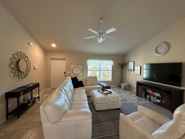 Foto del edificio - 2202 SE 8th St