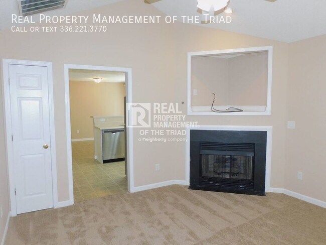 Building Photo - Charming 4 Bedroom, 2 Bath in Greensboro 2...