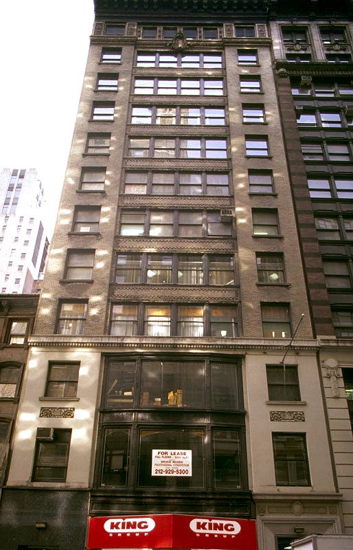 Building Photo - 14-16 E 33rd St