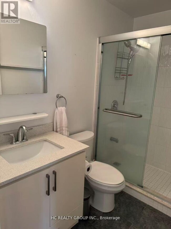 Photo du bâtiment - 1606 Queen St E