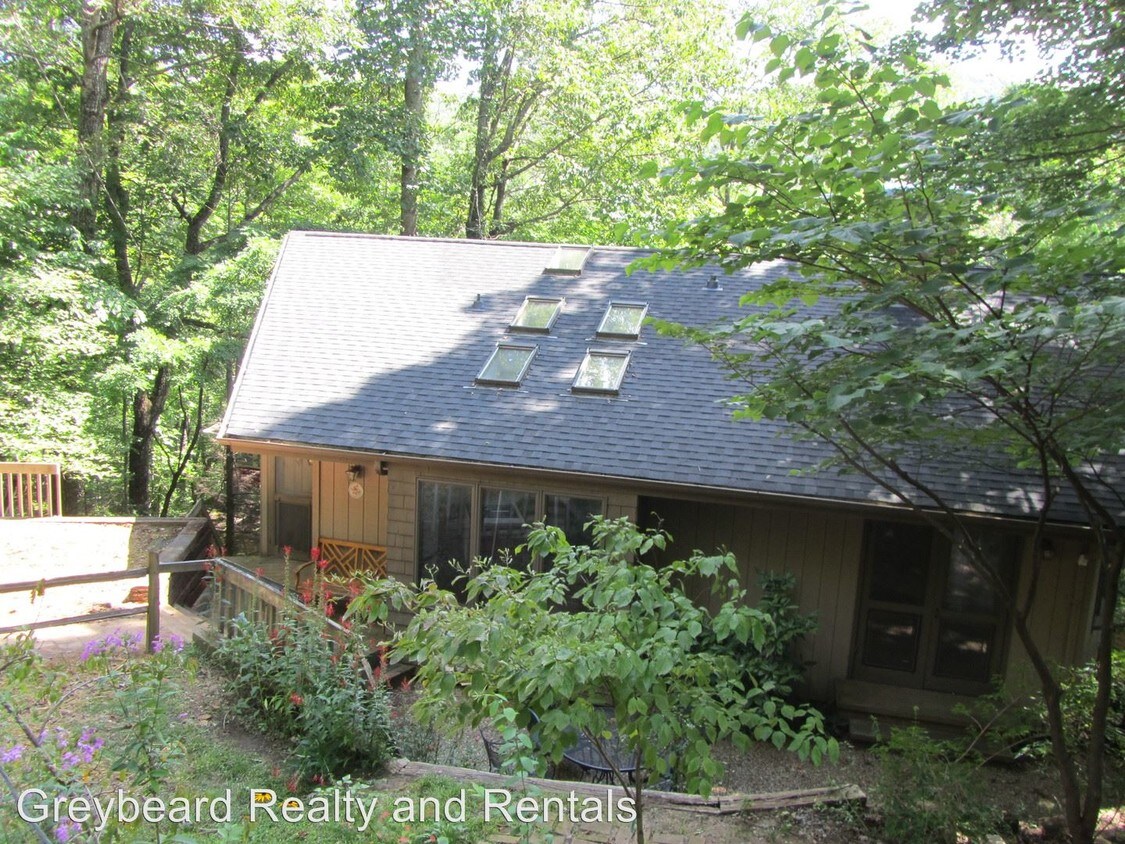 Primary Photo - 3 br, 2.5 bath House - 228 NC Terrace