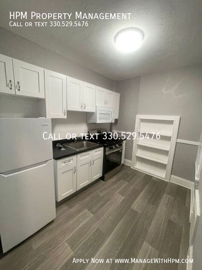 Building Photo - 11516 Clifton Blvd